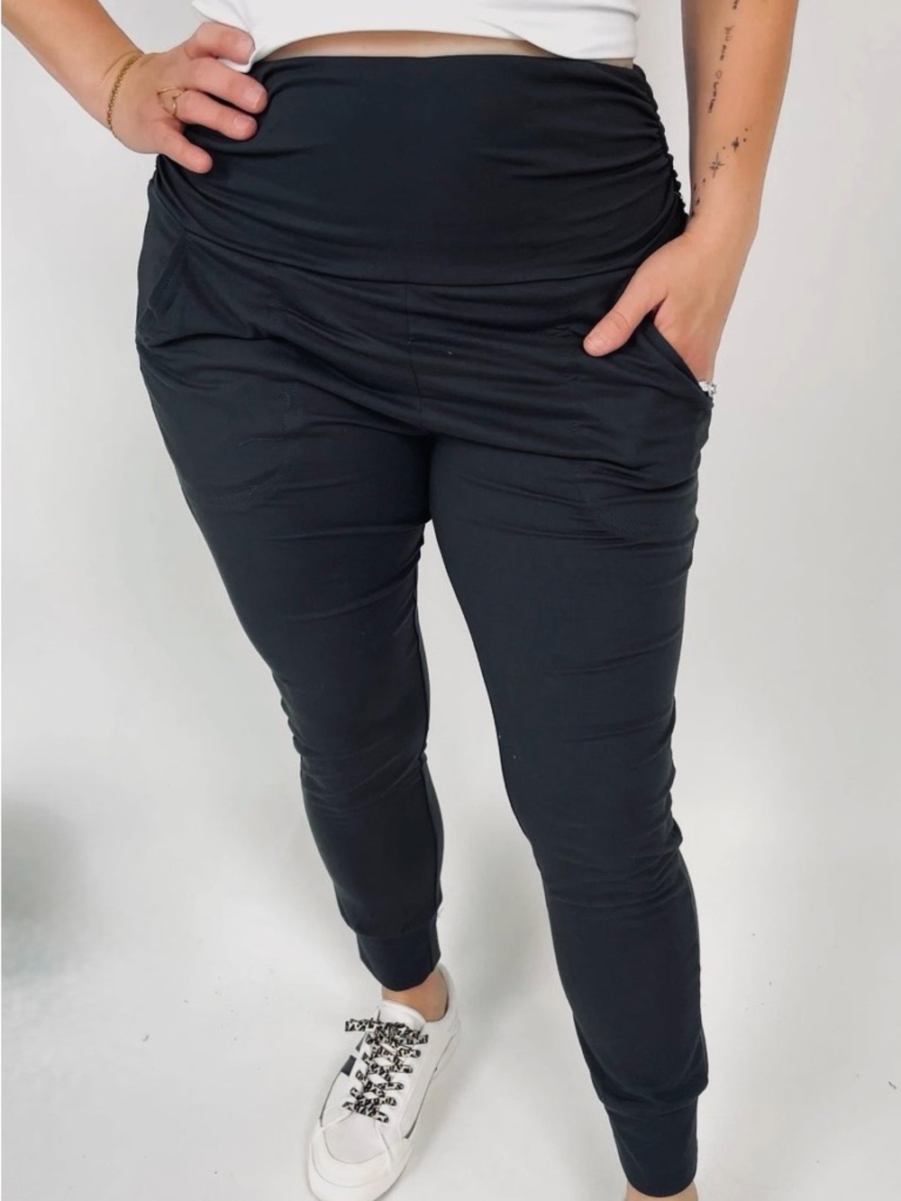 Shirley & Stone “Haley”Ruched Waist Joggers - Picture 3 of 16